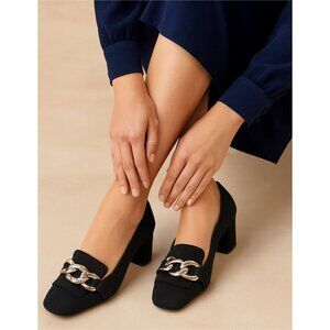 Alex Marie NWOT Blue Suede Chain-Hardware Loafer Pumps Women's Size 7M